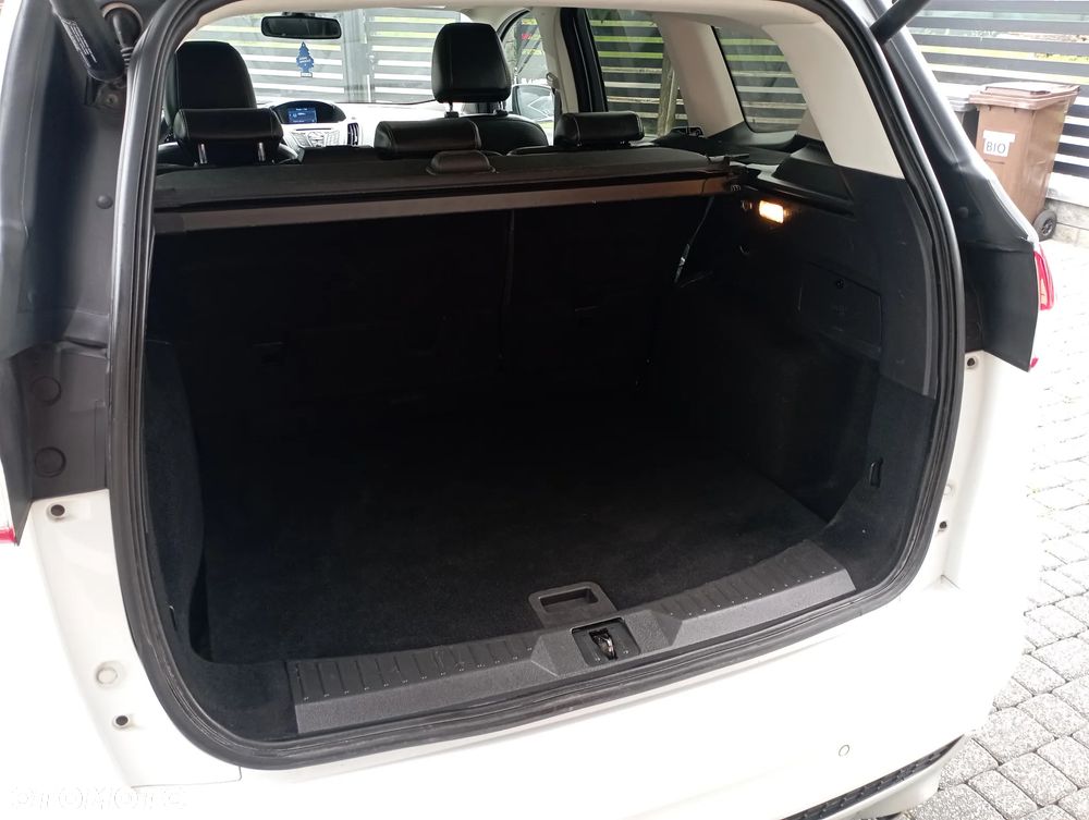 Ford Kuga - 17