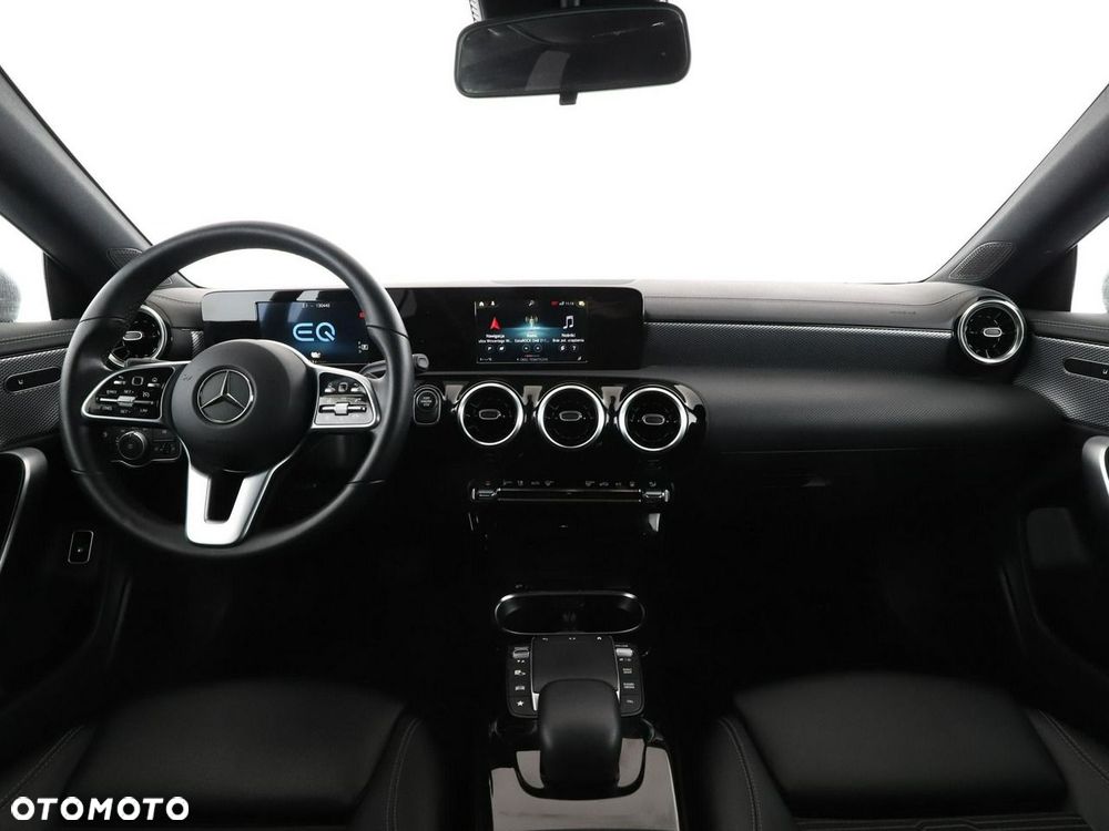 Mercedes-Benz CLA 250 e 8G-DCT Progressive - 17