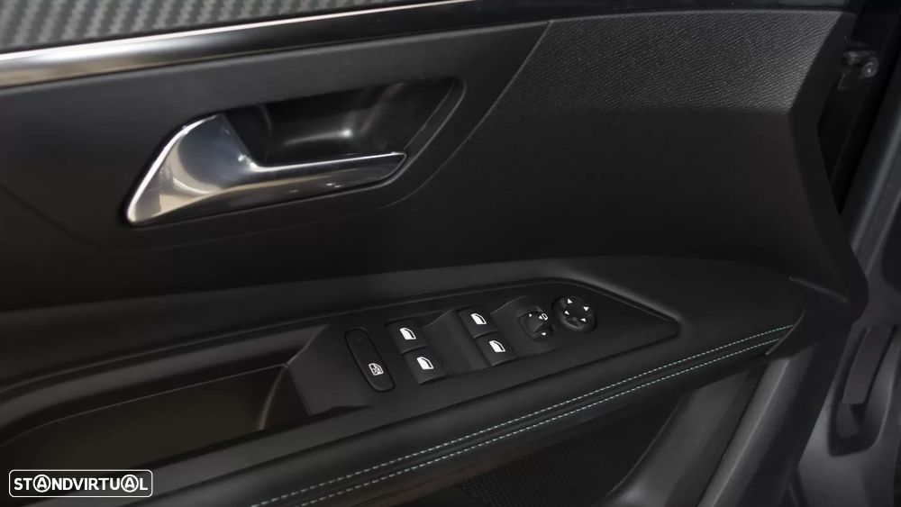 Peugeot 3008 1.2 PureTech Allure EAT8 - 20