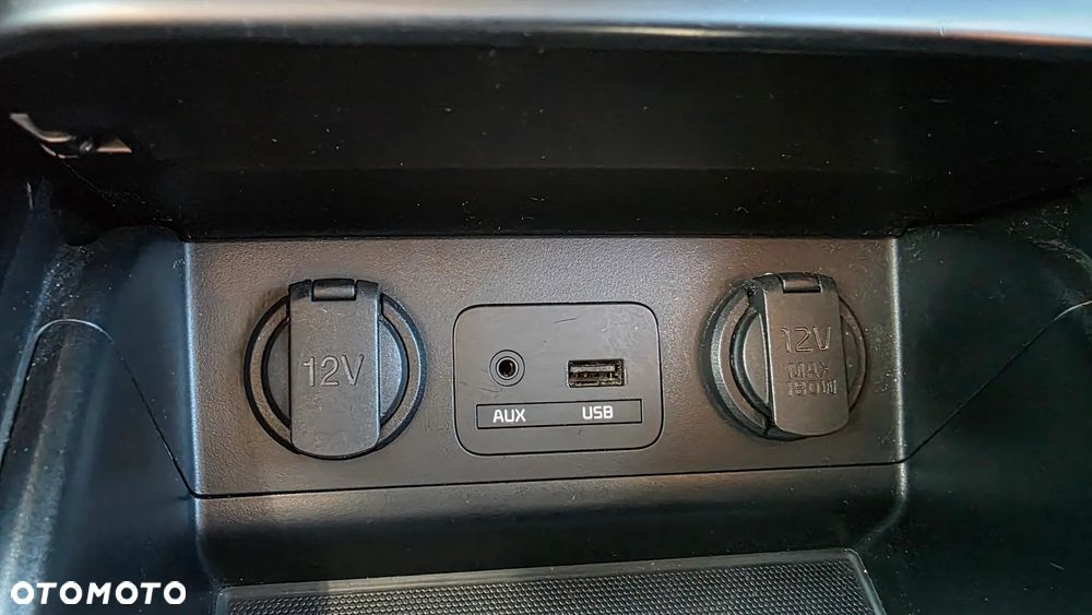 Kia Carens 1.6 GDI S 7os - 25