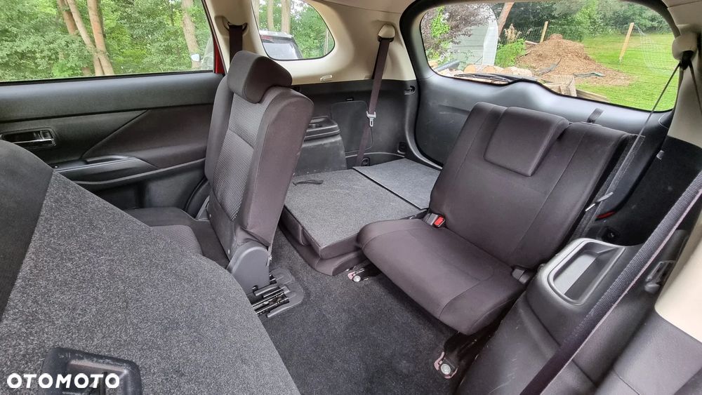 Mitsubishi Outlander 2.0 Intense 4WD CVT - 22