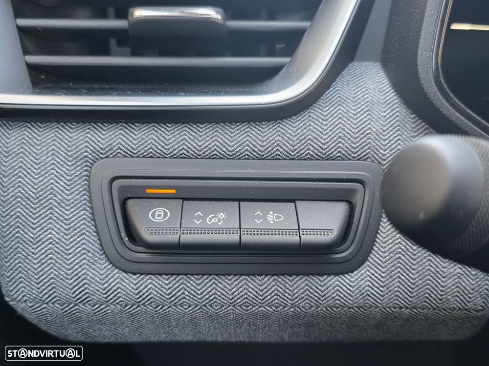 Renault Clio 1.6 E-Tech Full Hybrid Engineered - 19