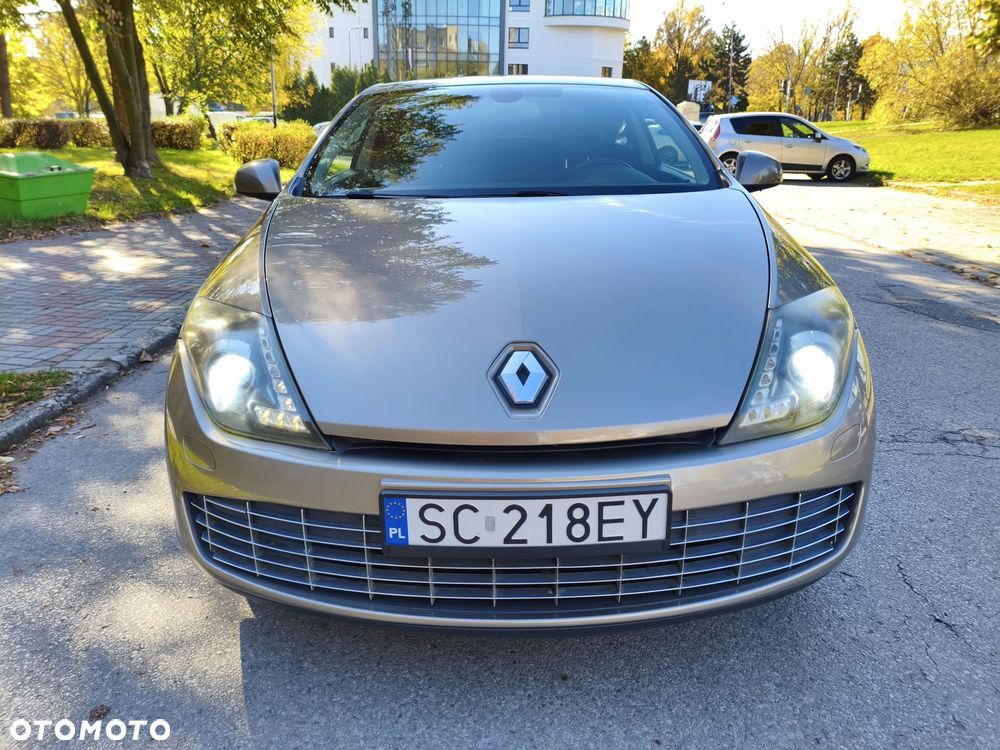 Renault Laguna 2012 photo 2