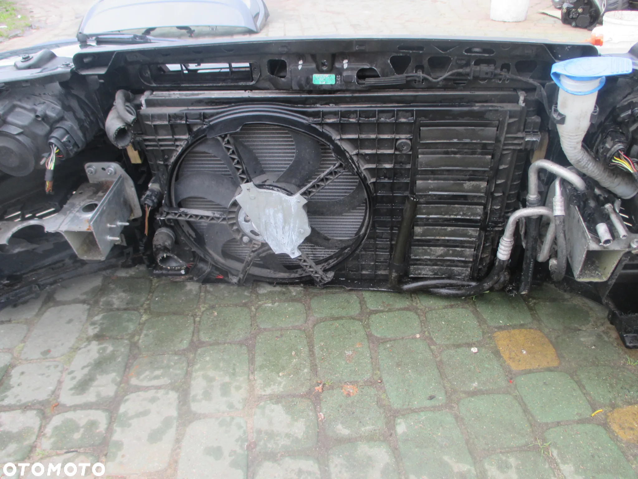 Pas chłodnica lampy zderzak chlodnica VW POLO V - 9