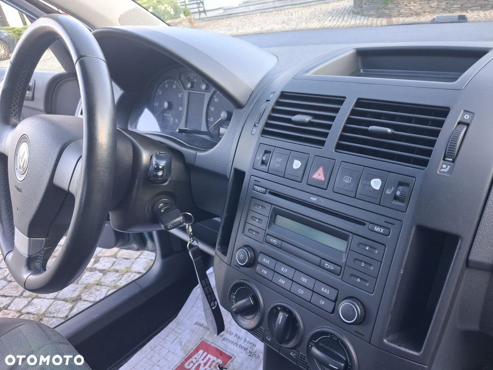 Volkswagen Polo - 13