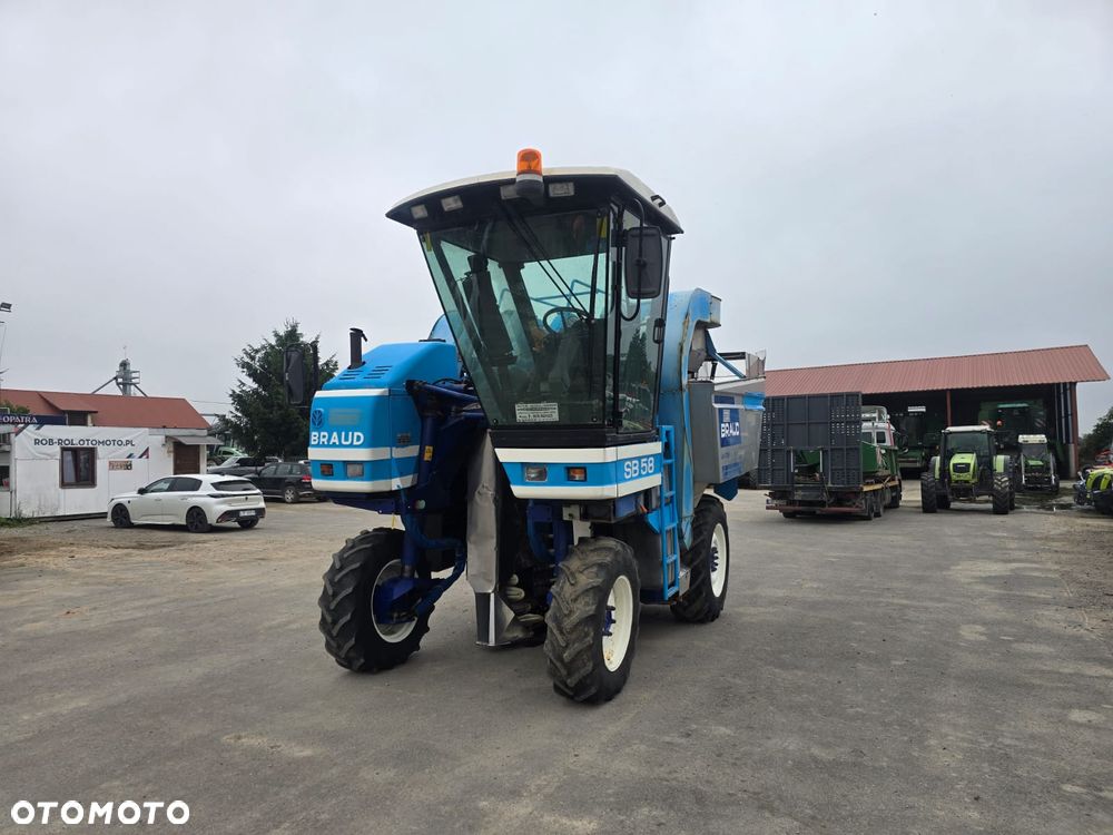 New Holland Braud 58 - 11
