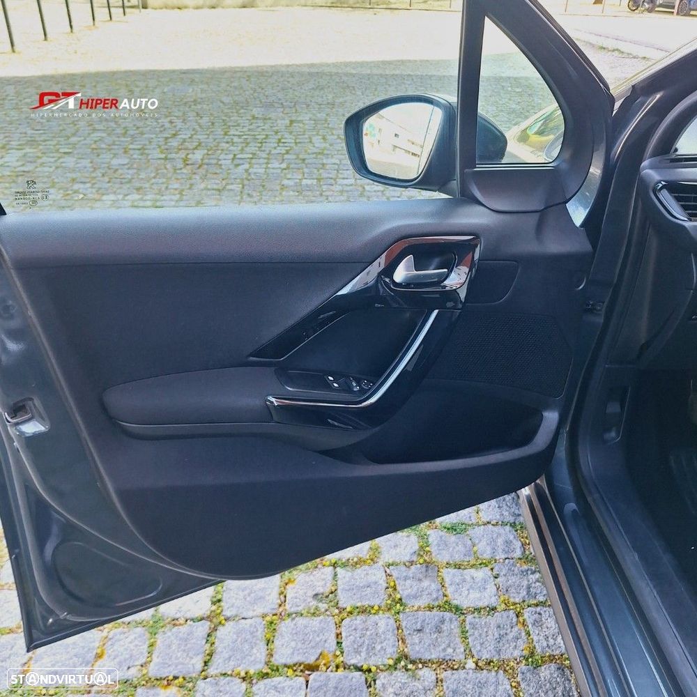 Peugeot 208 1.2 PureTech Active - 6