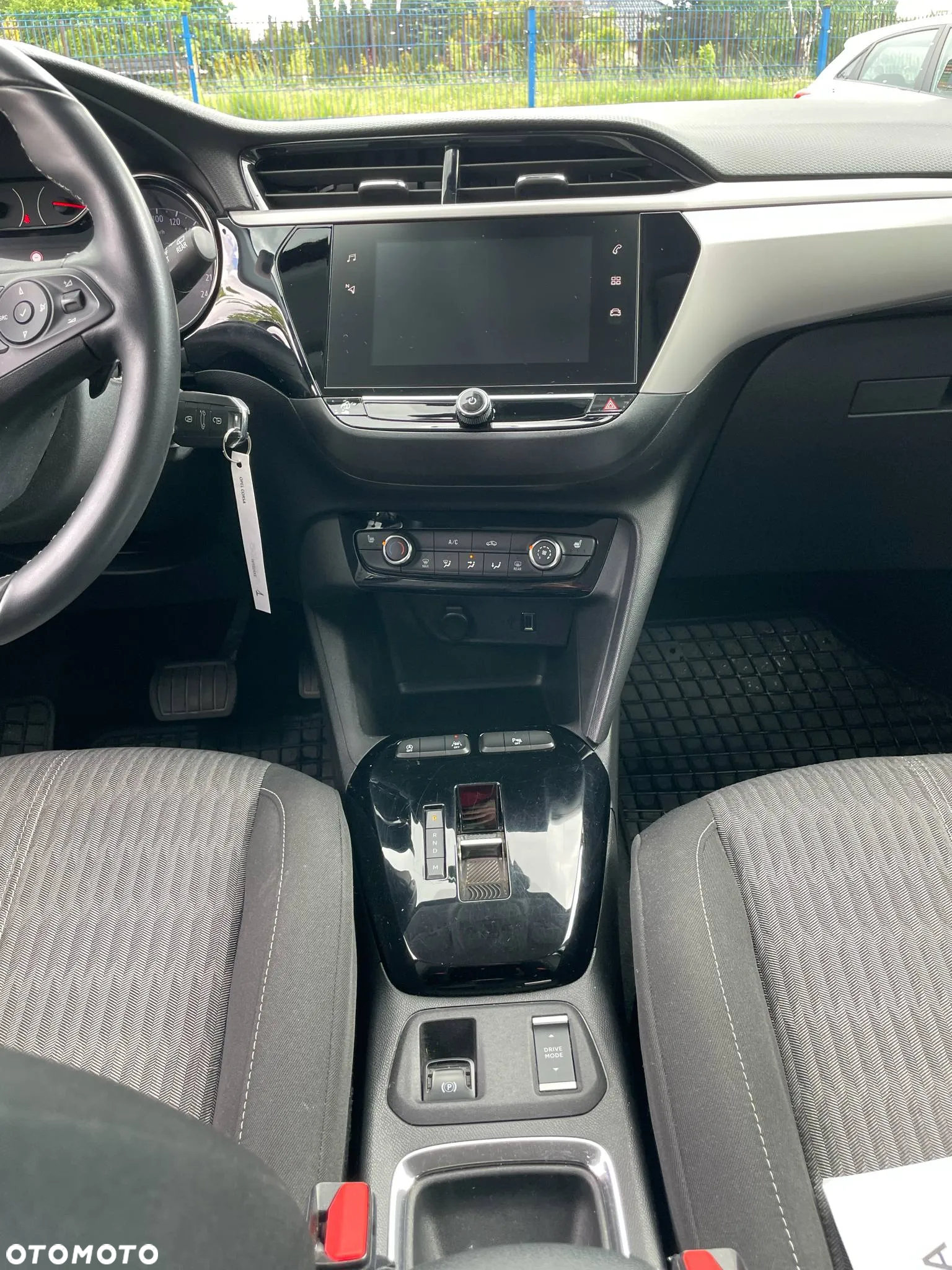 Opel Corsa 1.2 Edition S&S - 11