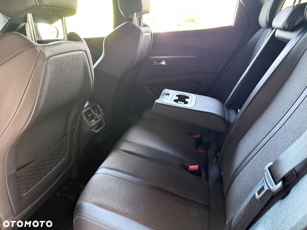 Peugeot 3008 1.5 BlueHDi Allure S&S EAT8 - 21