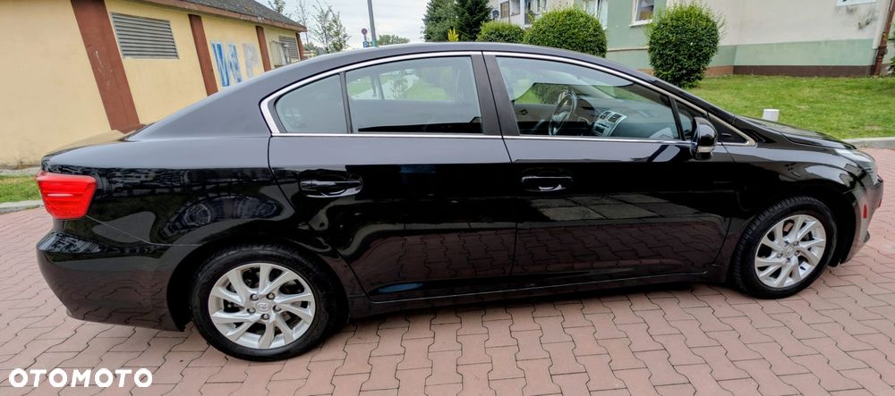 Toyota Avensis 1.6 Premium - 5