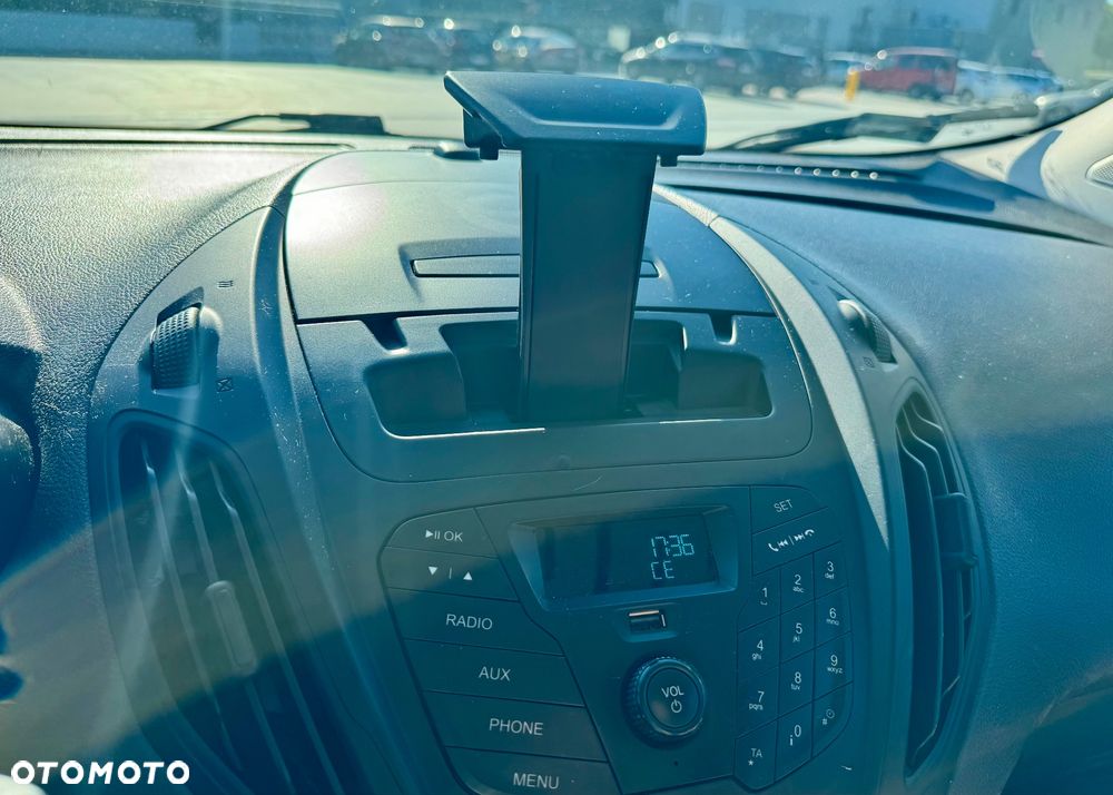 Ford Transit Courier - 8