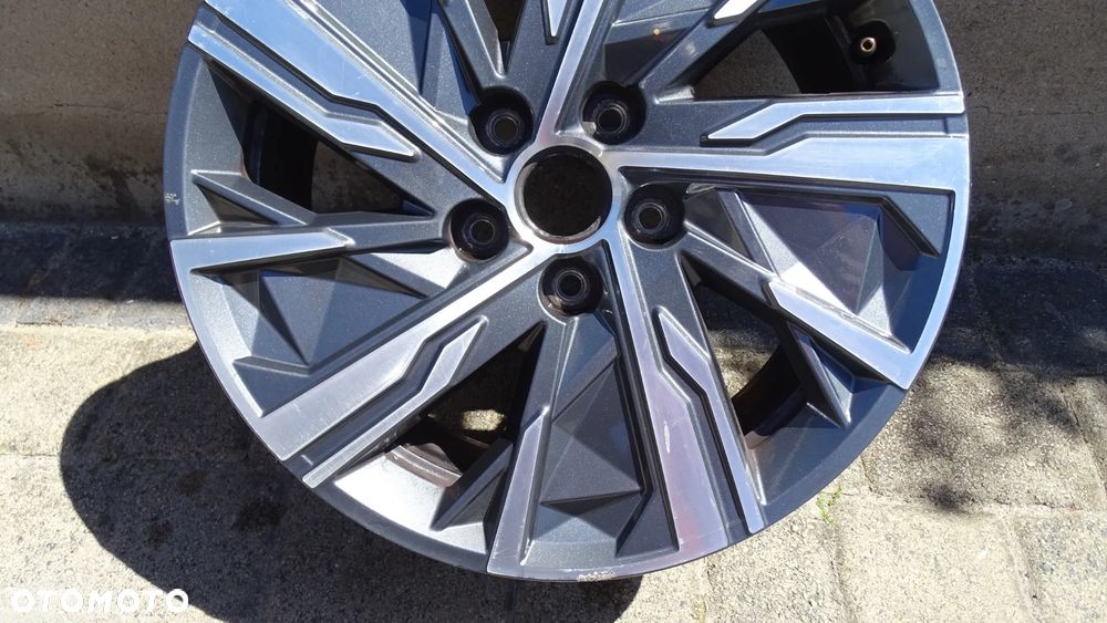 HYUNDAI TUCSON IV 7Jx17H2 ET43,5 5x114,3 - felga oryginał - 3