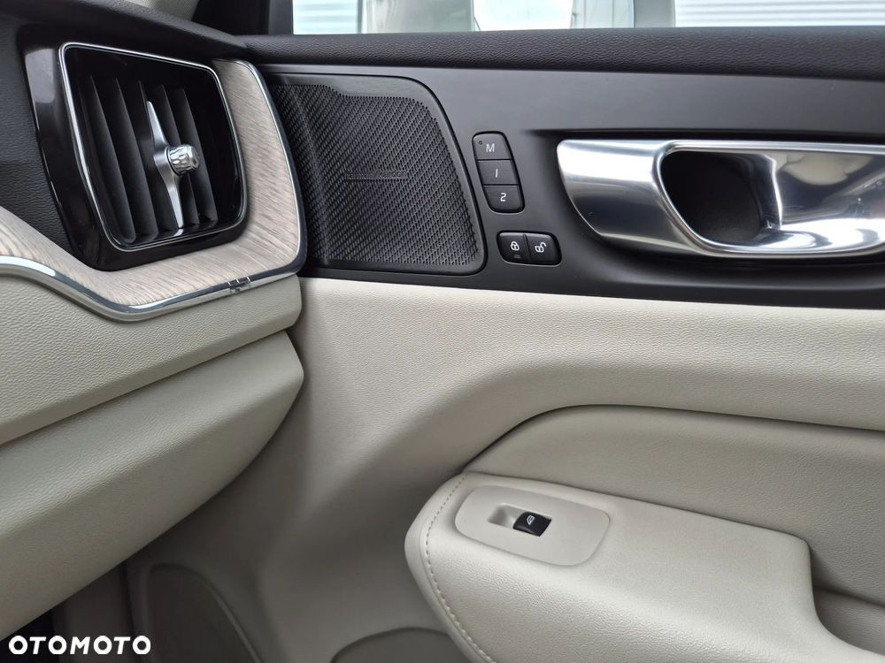 Volvo XC 60 B4 B Geartronic Inscription - 26