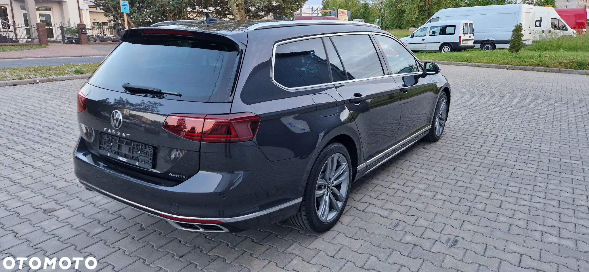 Volkswagen Passat Variant 2.0 TDI SCR DSG 4Motion Business - 4