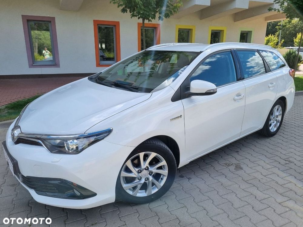 Toyota Auris 1.8 HSD Prestige NAVI - 1