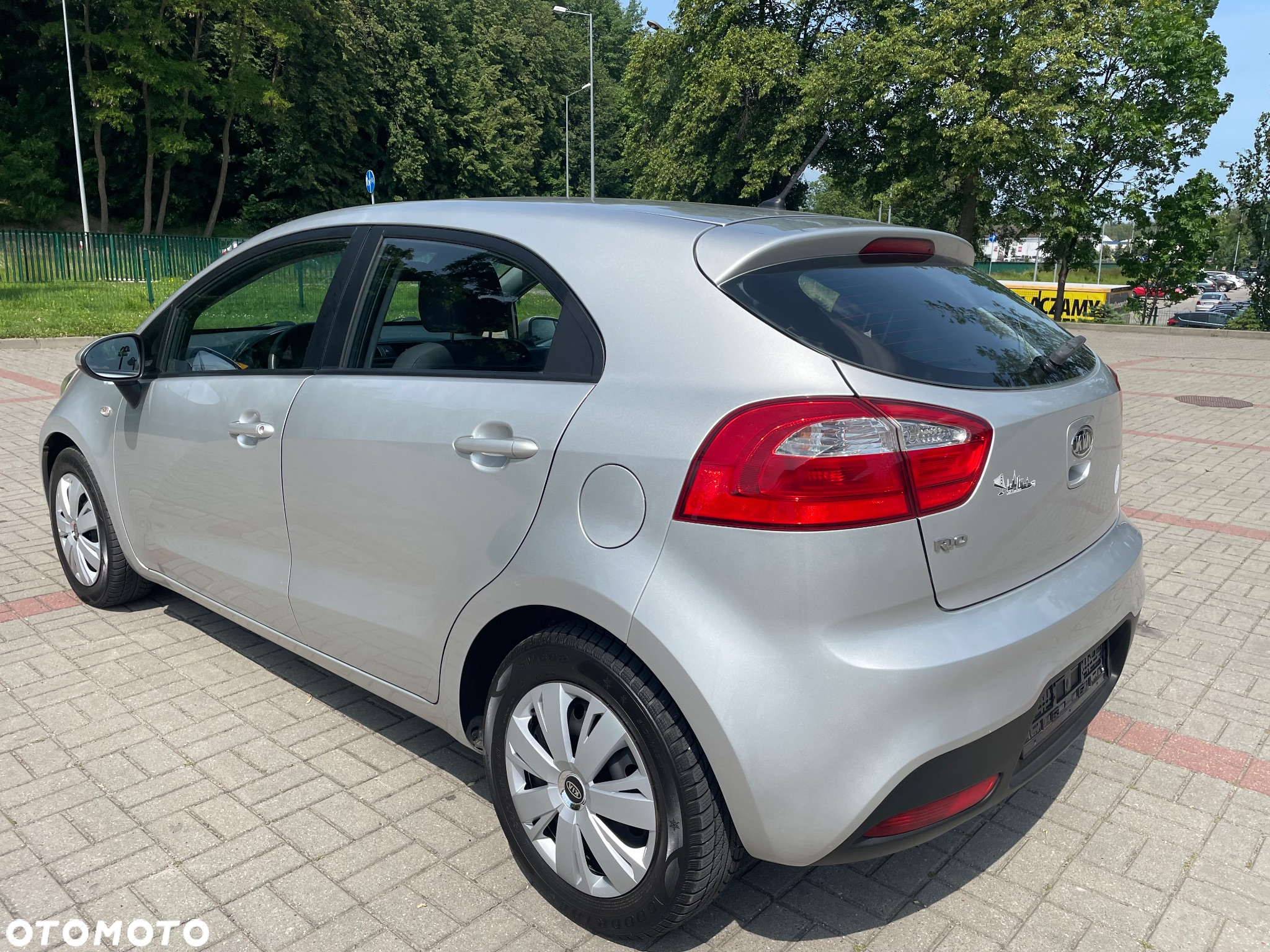 Kia Rio 1.4 L - 3