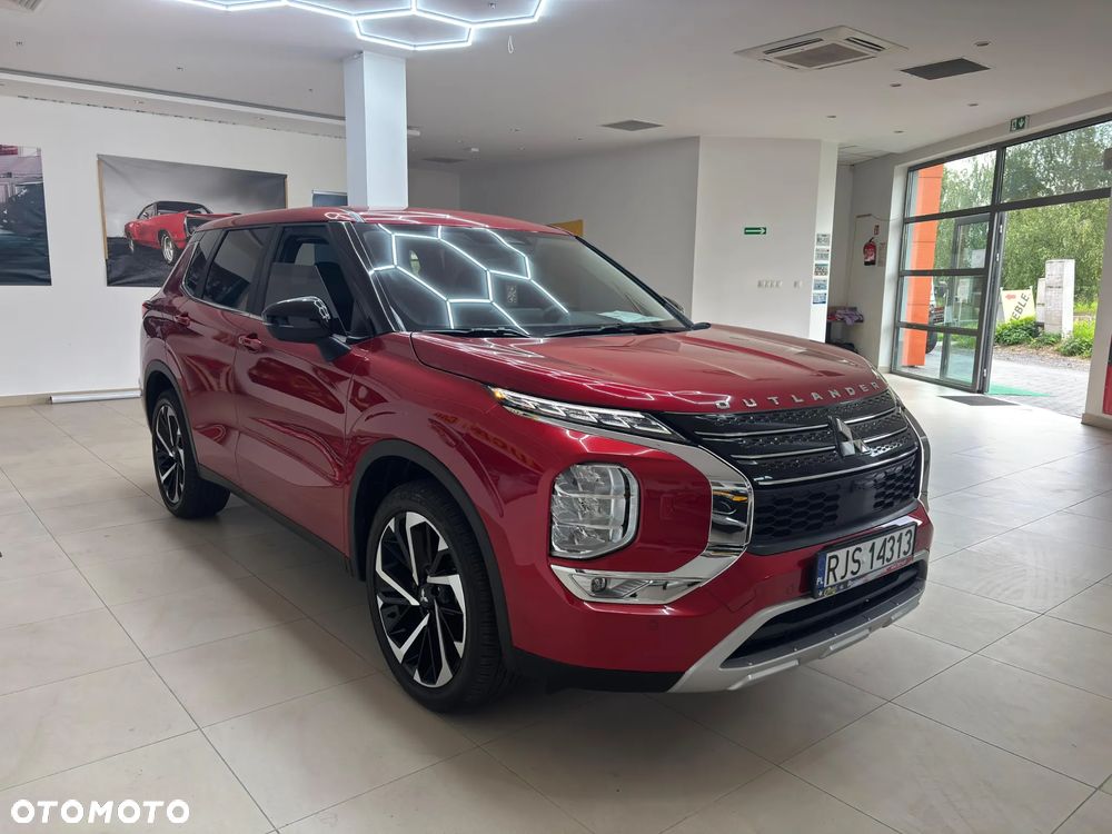 Mitsubishi Outlander - 3