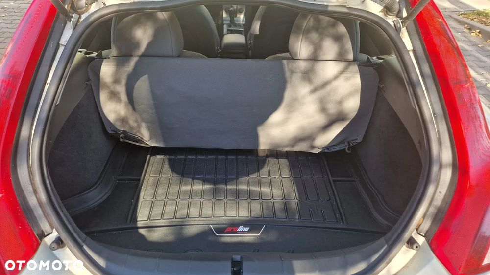 Volvo C30 2.0 Momentum Euro5 - 23