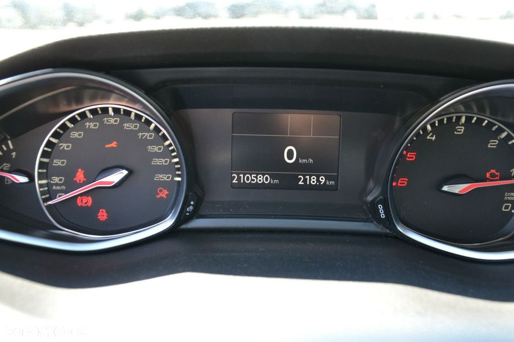Peugeot 308 - 17