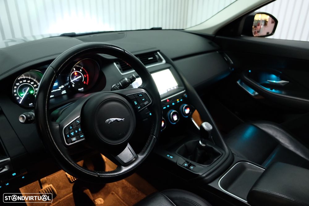 Jaguar E-Pace 2.0 i4D R-Dynamic S - 23