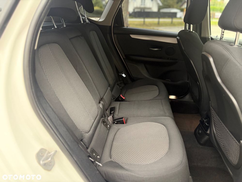 BMW Seria 2 218d Sport-Aut Advantage - 12