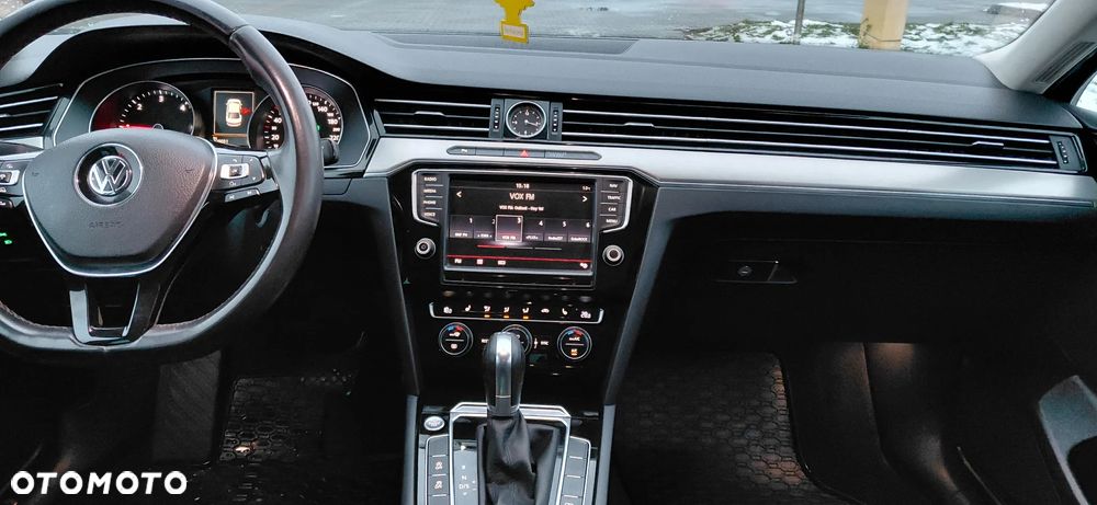 Volkswagen Passat 2.0 TDI BMT Highline DSG - 9