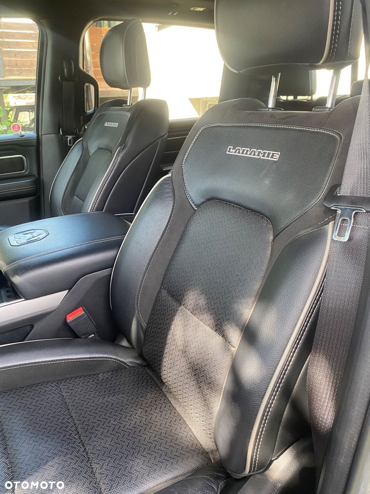RAM 1500 Crew Cab Shortbed Laramie - 14
