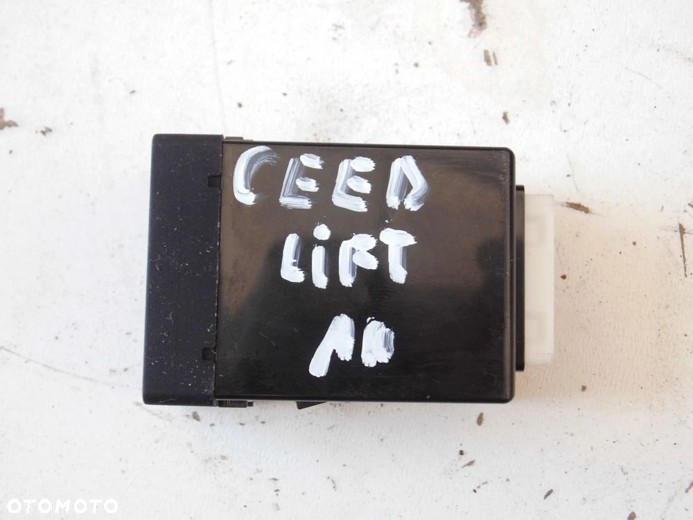 PANEL AUX IPOD USB KIA CEED I LIFT ORYGINAŁ - 3
