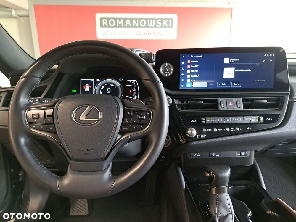 Lexus ES 300h Business Edition - 21