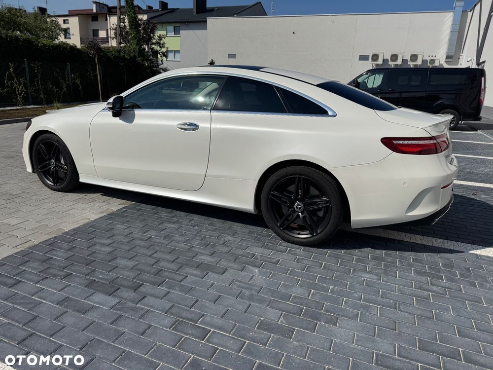 Mercedes-Benz Klasa E 400 4Matic 9G-TRONIC AMG Line - 18
