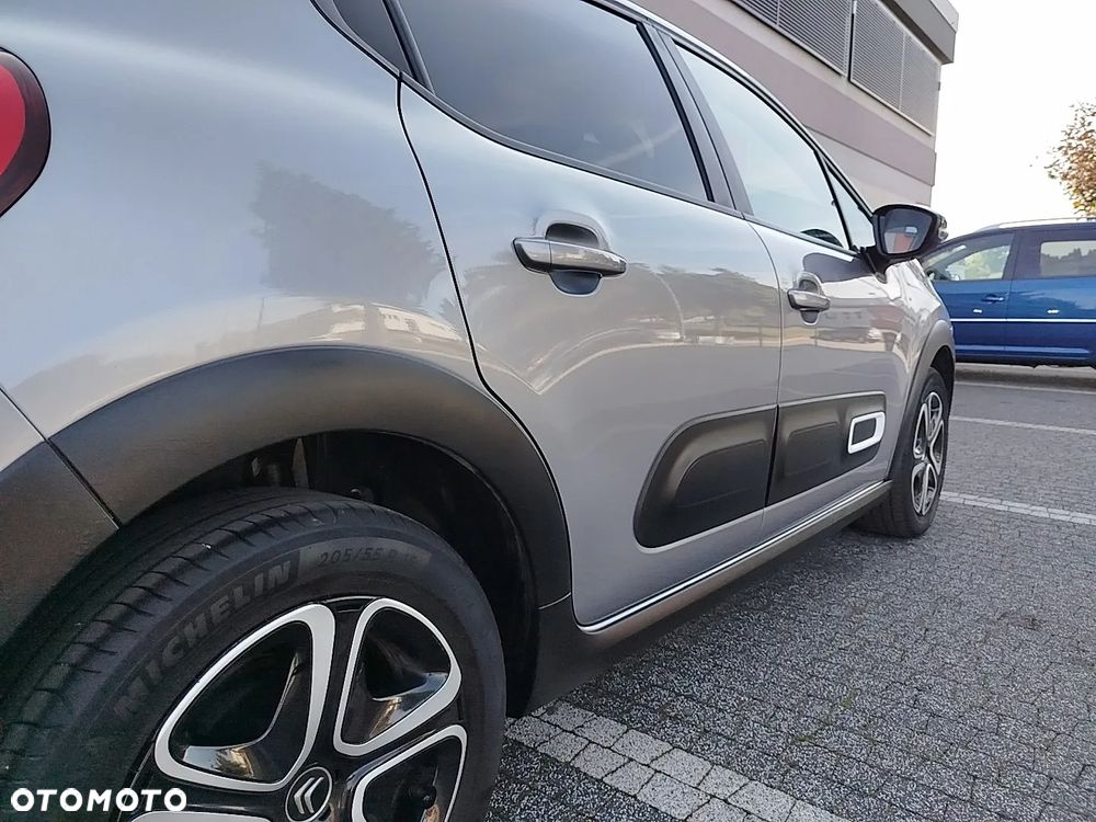 Citroën C3 1.2 PureTech Shine - 32