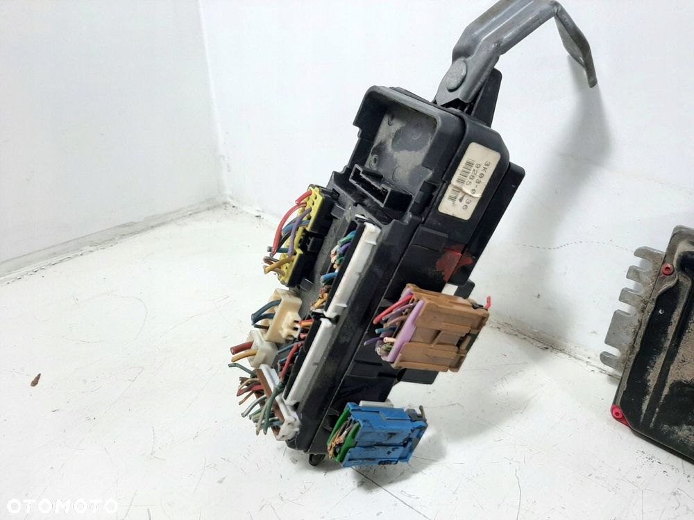 VOLVO S40 2.0 TURBO 01R STEROWNIK SILNIKA ZESTAW SIEMENS S110921022A - 8