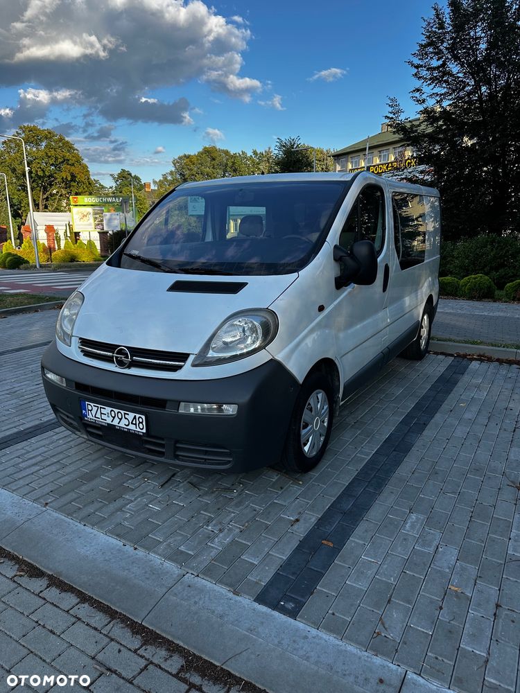 Opel Vivaro - 1