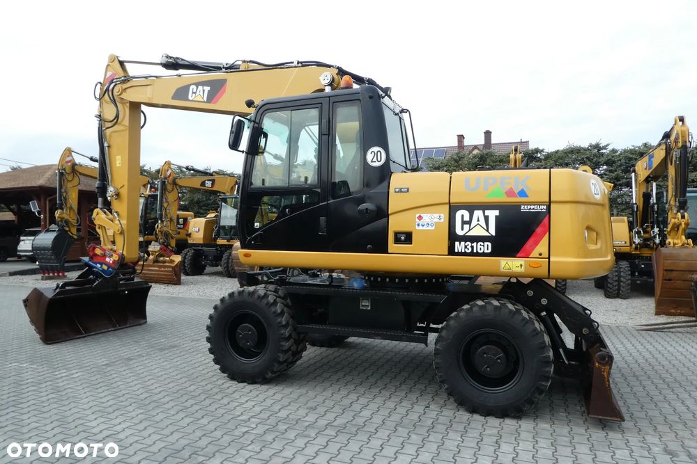 Caterpillar 302,7D CR TRZY ŁYŻKI - 34