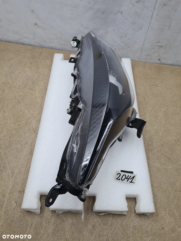 Toyota Yaris 4 IV od20r lampa prawy prawa przednia przód soczewka - 7