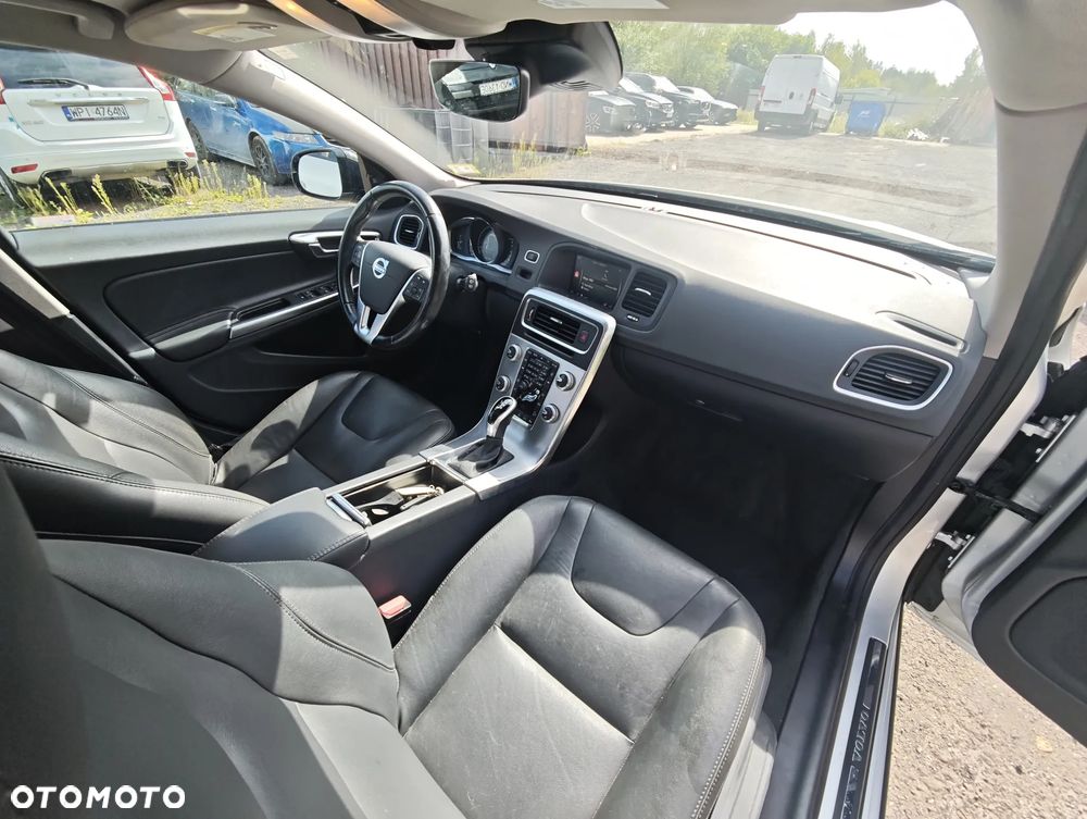 Volvo V60 Cross Country T5 Geartronic Momentum - 10