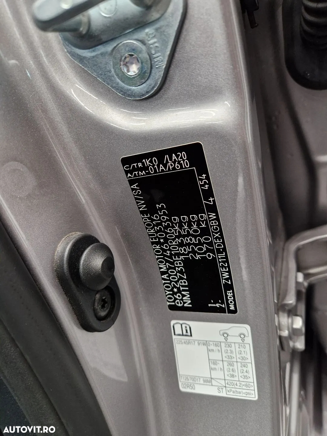 Toyota Corolla 1.8 HSD Exclusive interior Negru - 10