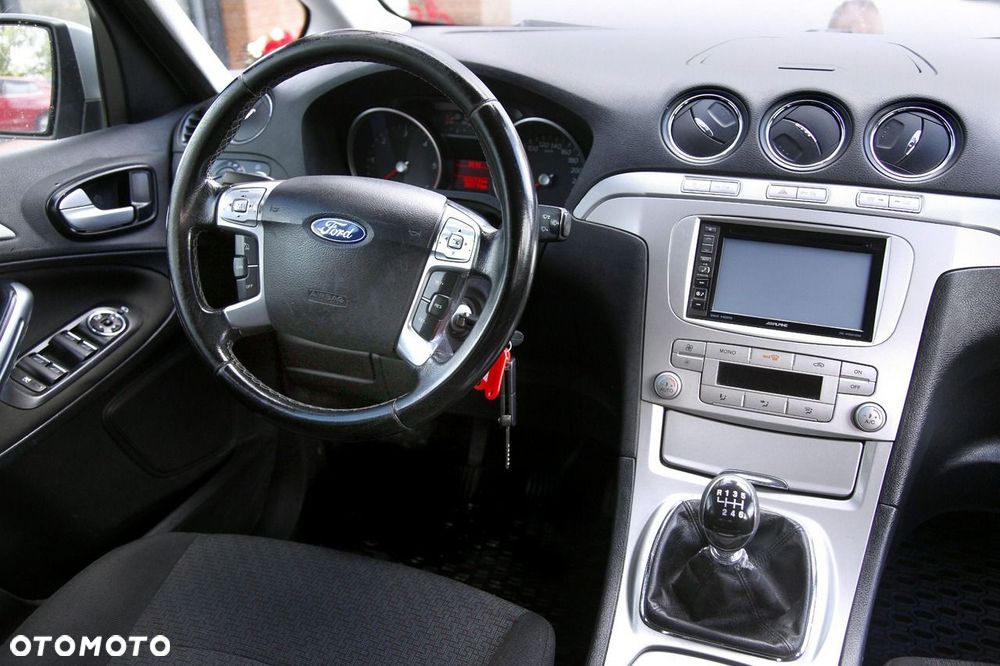Ford Galaxy 2.0 TDCi Ambiente - 11