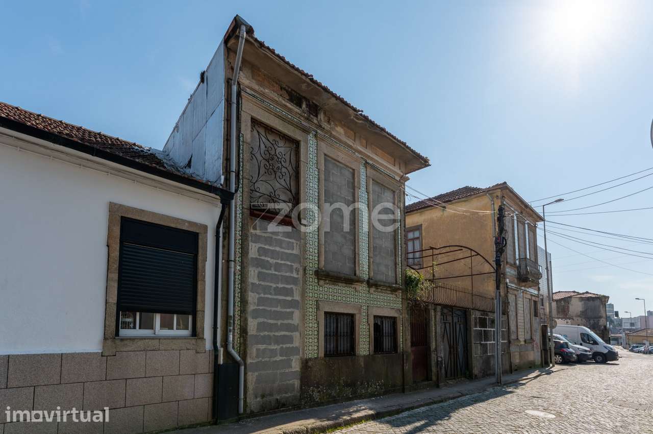 Moradia p/ Reconstrução - S. Mamede Infesta - 58 - Grande imagem: 4/15