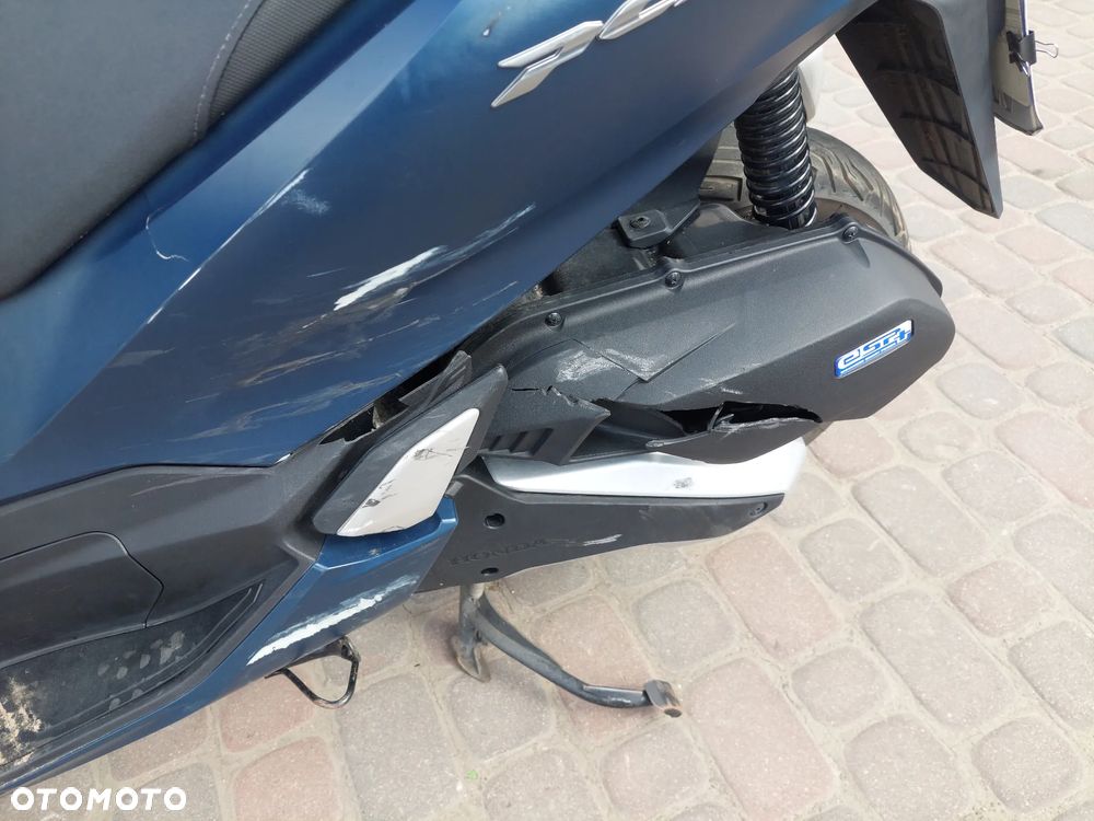 Honda PCX - 11