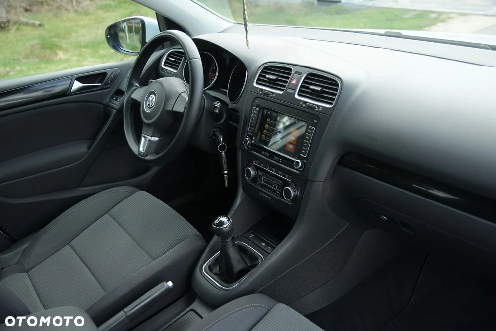 Volkswagen Golf - 21