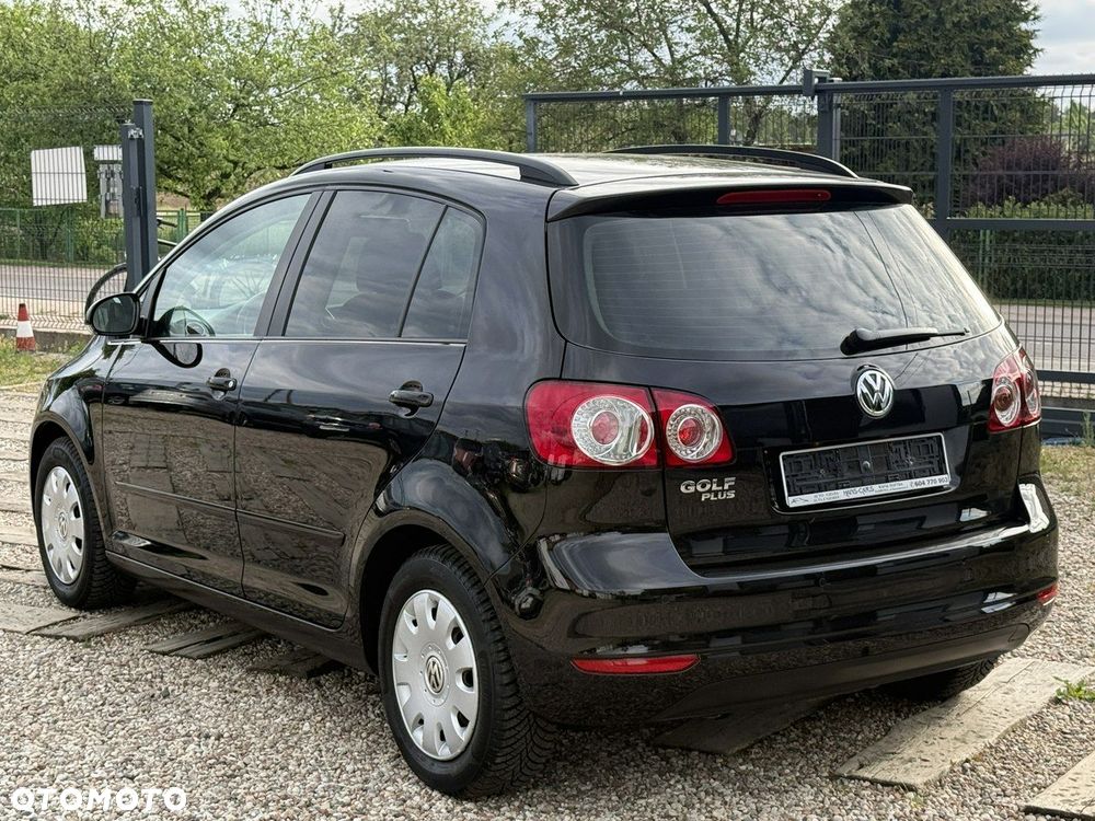 Volkswagen Golf Plus - 17