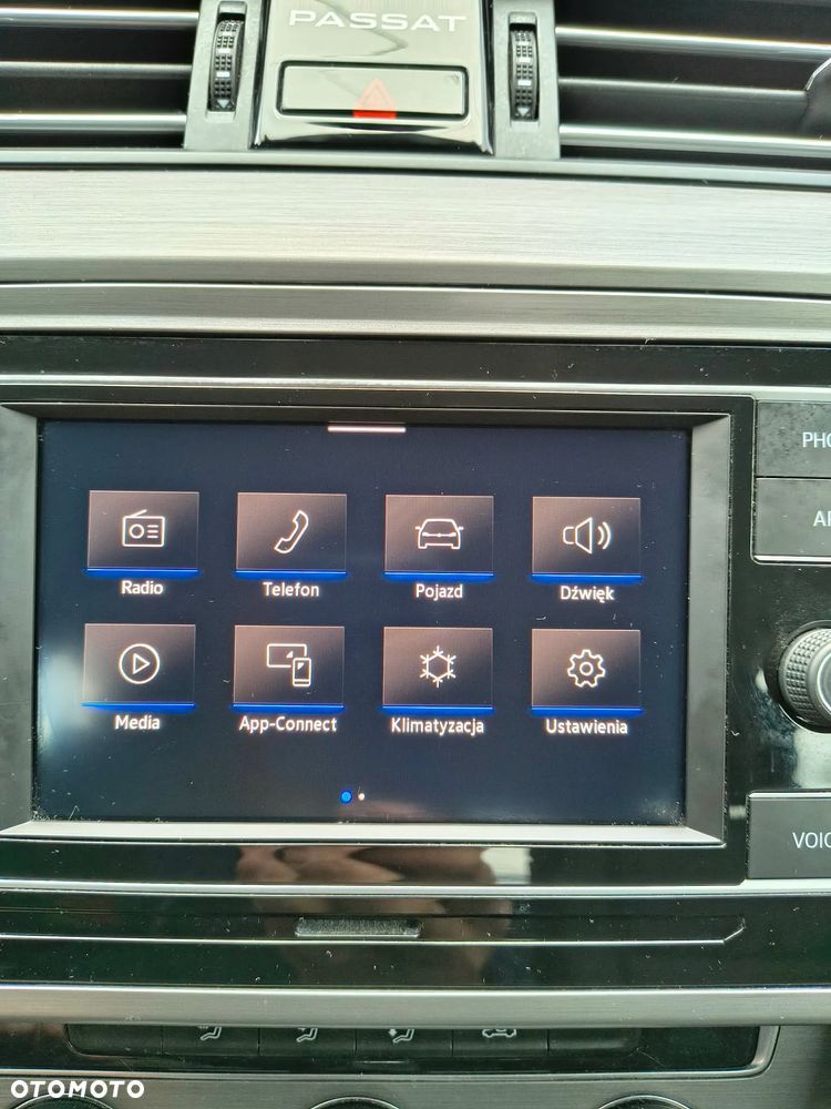 Volkswagen Passat - 22