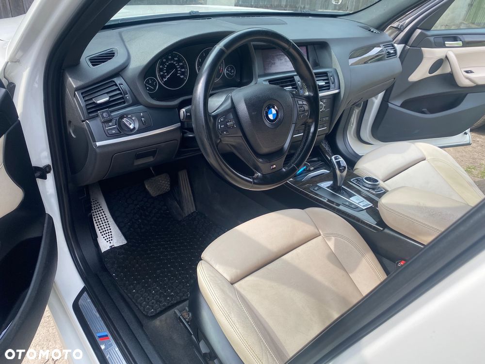 BMW X3 28i xDrive - 24