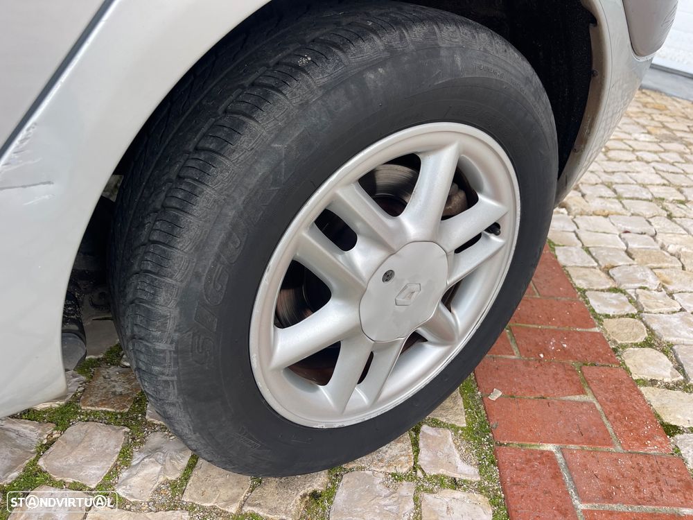 Renault Scénic - 11