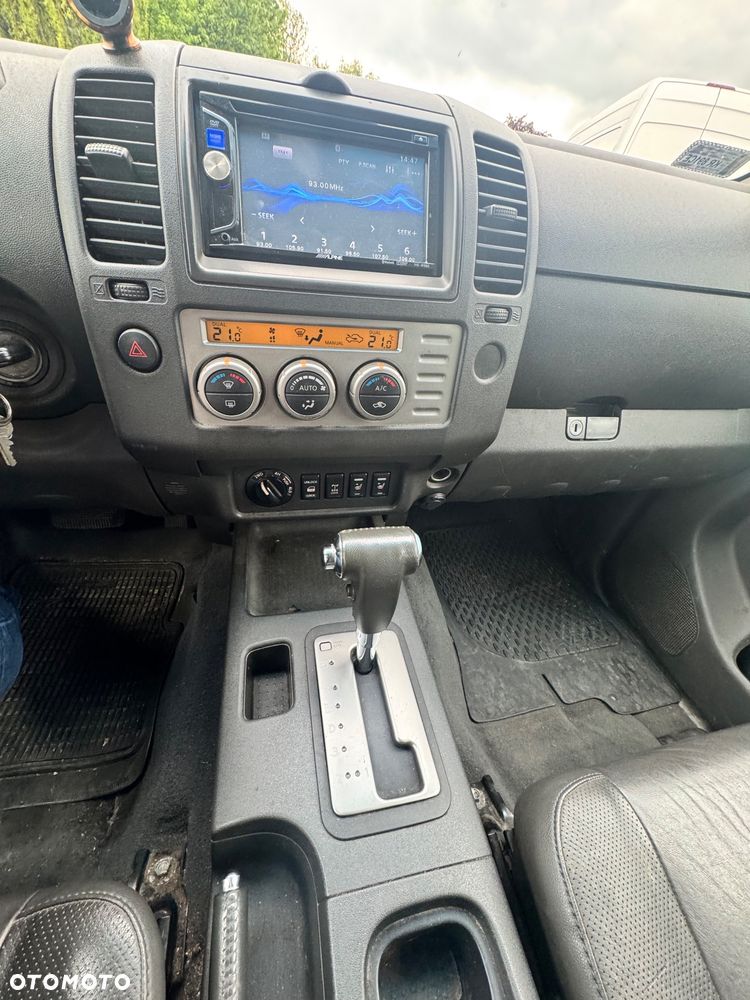 Nissan Navara DPF Autm Premium - 17