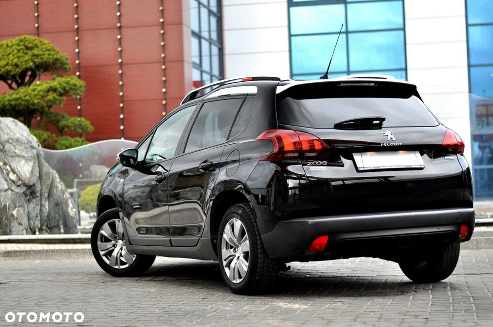 Peugeot 2008 1.2 Pure Tech GPF Style - 33