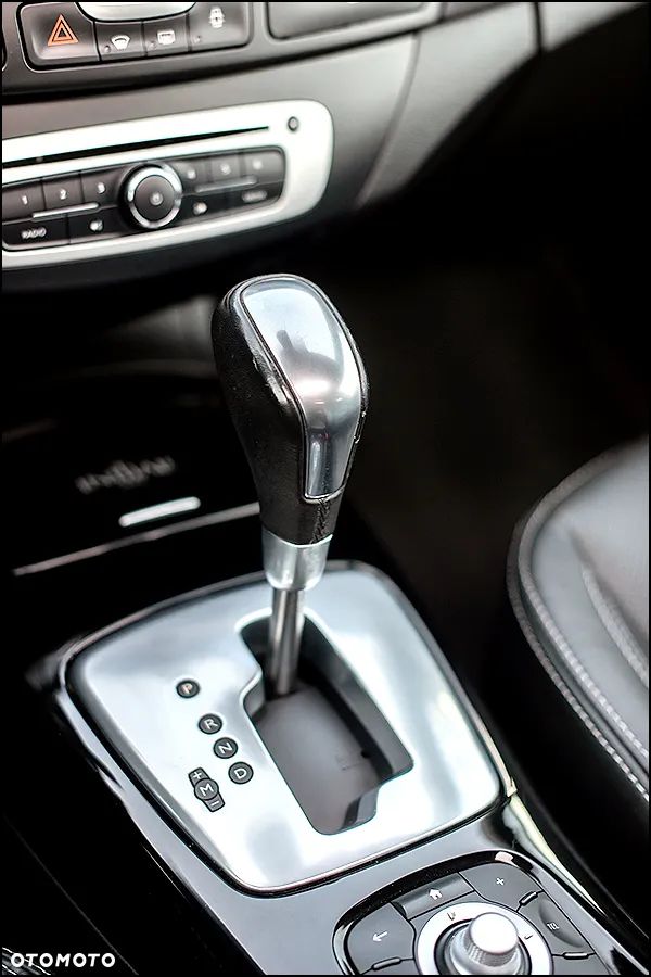 Renault Laguna dCi 175 FAP Initiale - 27