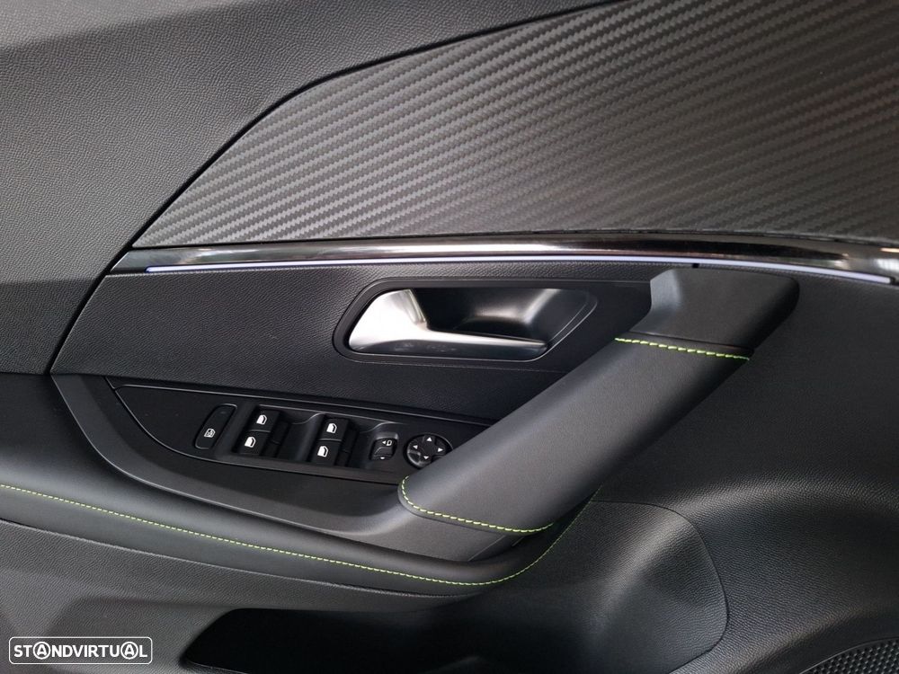 Peugeot 2008 1.2 Hybrid GT e-DCS6 - 20