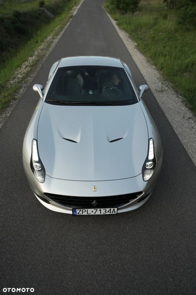 Ferrari California T - 25
